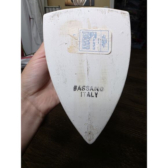 Vintage Delft Italian Ceramic Hinged Trinket Box in Hot Iron Shape Bassano Stamp - Picture 4 of 16